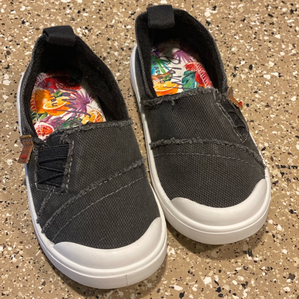 BNWOT blowfish toddler shoes size 8